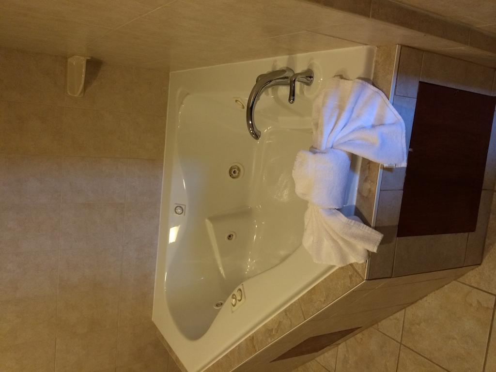 Pacer Inn & Suites Motel Delaware Chambre photo